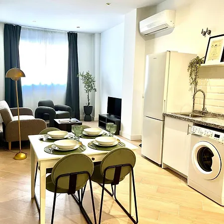 Elite - Art Collection - Leonardo דירה מרידה